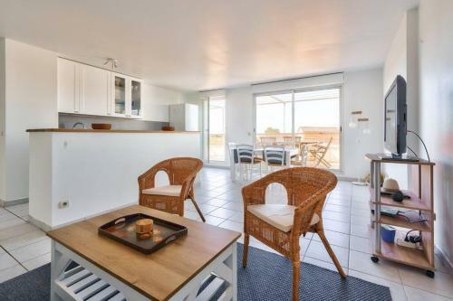 Apartamento Superb 2bed Flat Wterrace 10min From Prado Beach