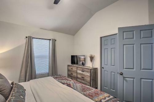 Stylish San Antonio Home Less Than 2 Mi From Seaworld