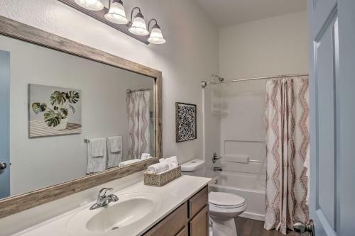 Stylish San Antonio Home Less Than 2 Mi From Seaworld
