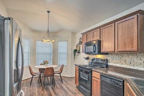 Stylish San Antonio Home Less Than 2 Mi From Seaworld