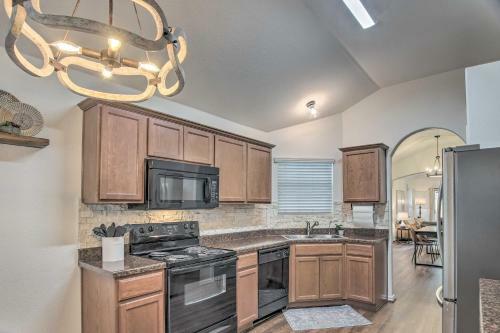 Stylish San Antonio Home Less Than 2 Mi From Seaworld