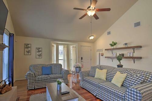 Charming San Antonio Home Less Than 2 Mi To Seaworld!