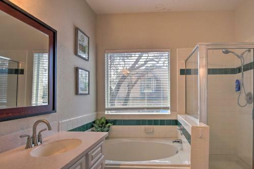 Charming San Antonio Home Less Than 2 Mi To Seaworld!