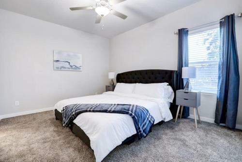 Beautiful 3 King Bd Townhome Near Six Flags Utsa