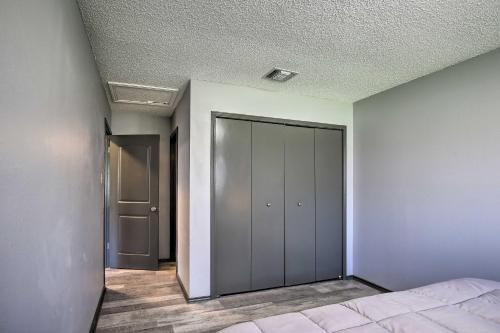 West San Antonio Home Near Dtwn Attractions!