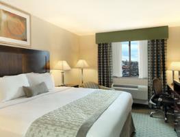Hotel Ramada Queens