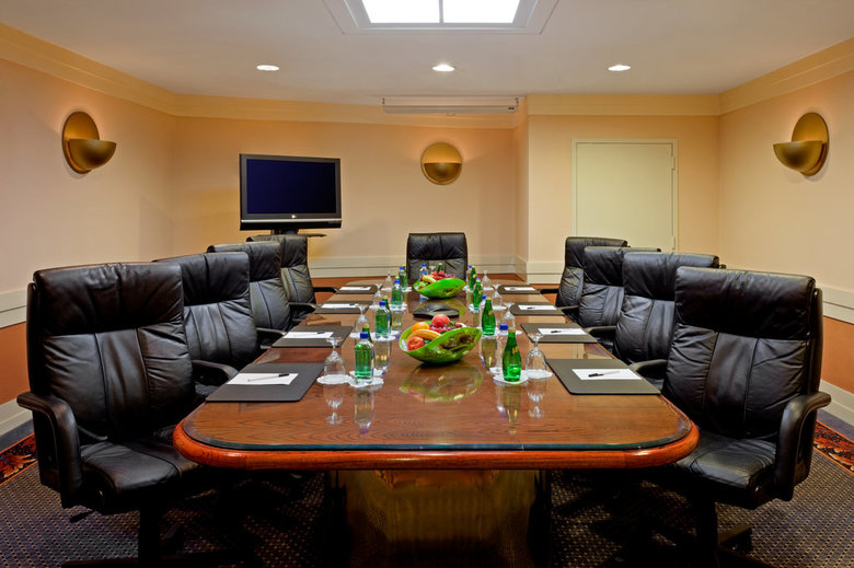 Laguardia Plaza Hotel