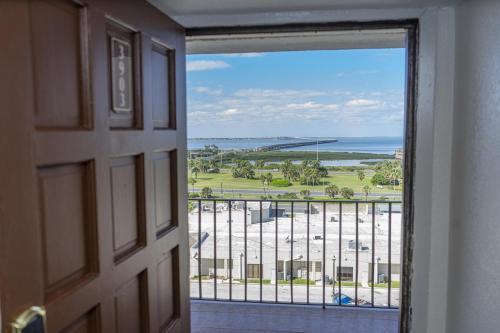 Stunner 9th Floor View Home With 2 Heated Pools - Saida 3-903