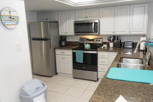 Stunner 9th Floor View Home With 2 Heated Pools - Saida 3-903