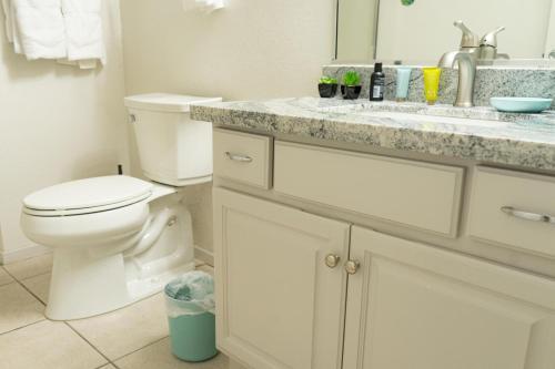 Stunner 9th Floor View Home With 2 Heated Pools - Saida 3-903