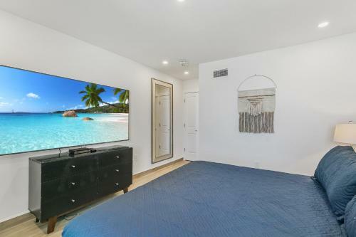 Fully Renovated Beachfront Villa With Picture Perfect Ocean Views