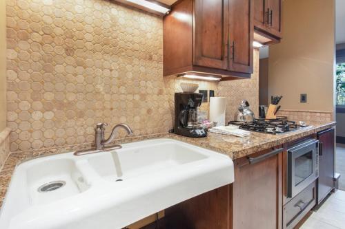 Arrowleaf Lodge - 1 Bed Studio #101a