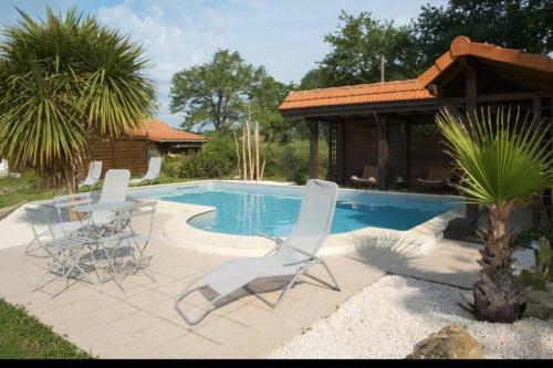 Maison,piscine,�tang P�che Priv� (La Pachere 64 )