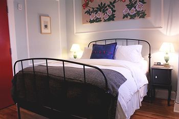 The Box House Hotel
