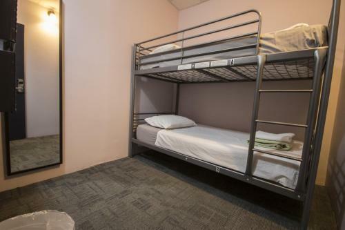 B Hotel & Hostel