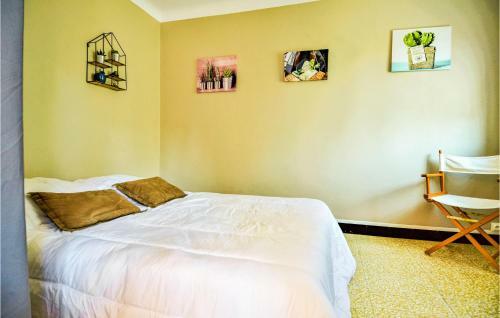 Awesome Home In Meynes With Wifi And 2 Bedrooms
