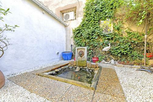 Hostal Maison Capucine