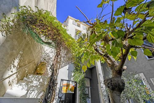 Hostal Maison Capucine