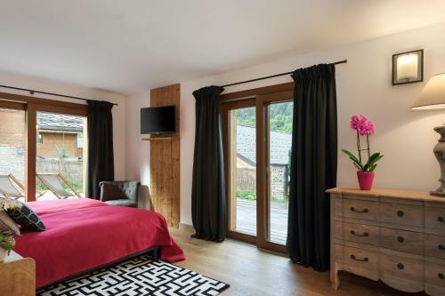 Chalet Zebra
