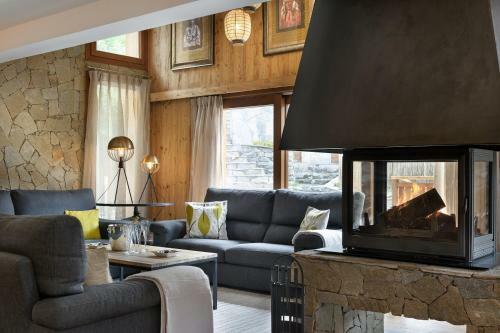 Chalet Zebra