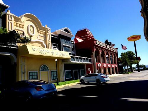Gold Strike Hotel & Casino