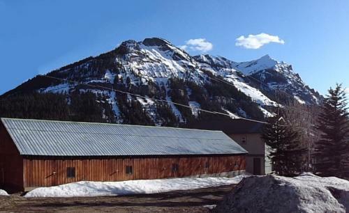 Alpine Motel Of Cooke City