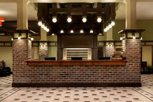 Elms Hotel And Spa