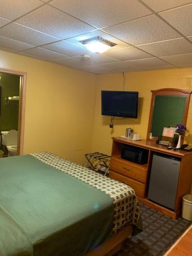 Motel Sleep-ees Inn