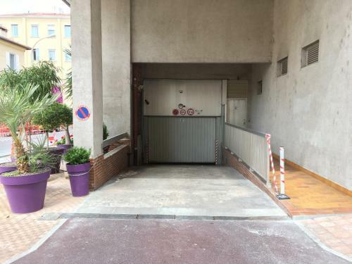 Apartamento Studio Avec Parking Priv� Au C?ur de La Ville