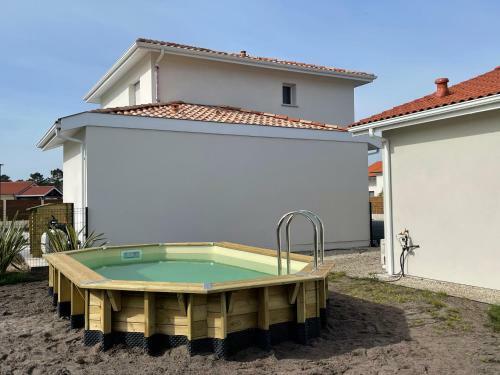 Maison de 80 M� Mimizan Class� 3 �toiles