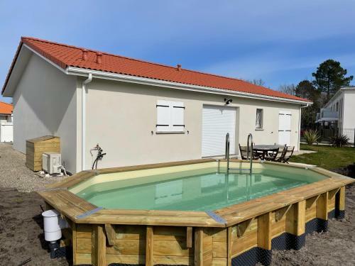 Maison de 80 M� Mimizan Class� 3 �toiles