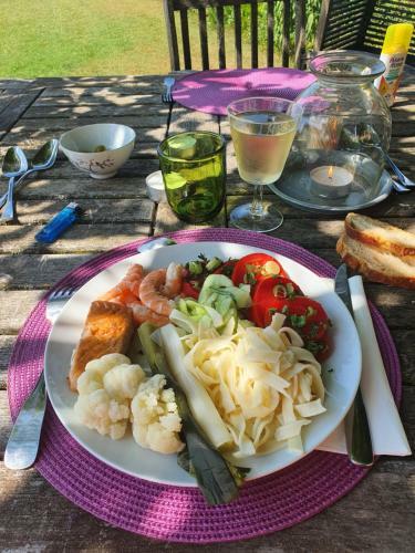 Bed & Breakfast Chez Alice,simplicit� Et Petite Piscine