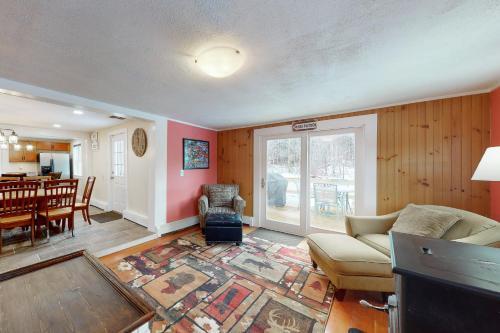 Renovated Family Farmhouse