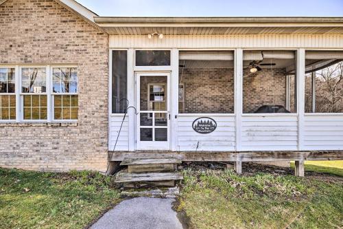 Pet-friendly Abingdon Abode With Yard And Grill!