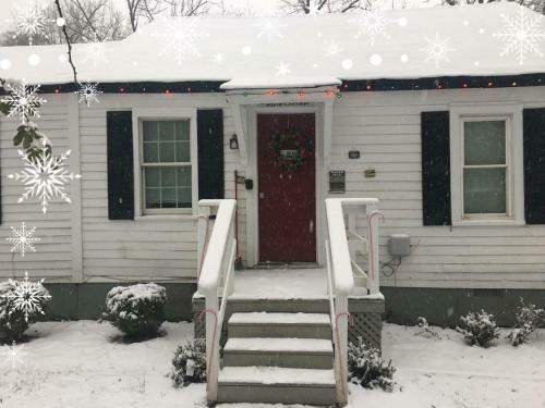 Villa Rappahannock River Cottage Near I-95!