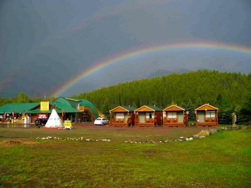 Lodge Glacier General Store And Cabins