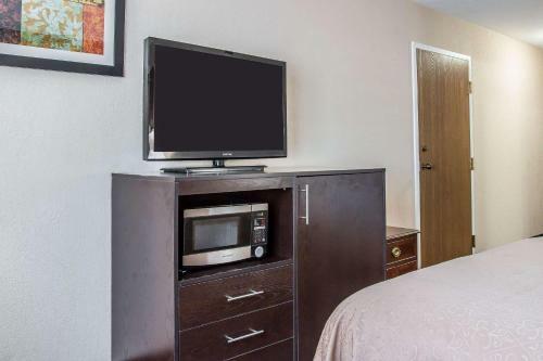 Motel Quality Inn Byron Center