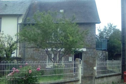 Charming House In Montaudin W/ Private Garden