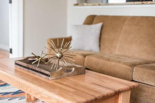 Page's Farmhouse- Walking Distance To Downtown