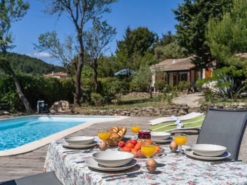 Majestic Villa In Montbrun With Private Heated Pool