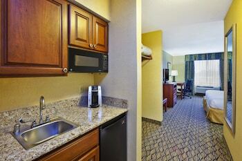 Holiday Inn Express Hotel & Suites - Belleville Area