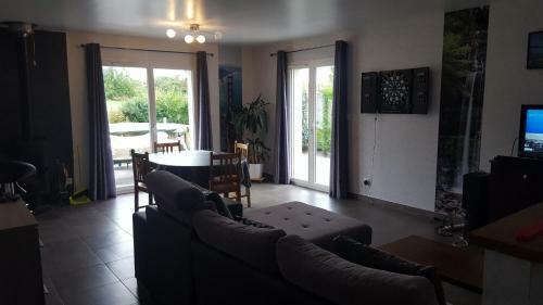 4 Chambres Au Calme Dans Maison � Montfaucon