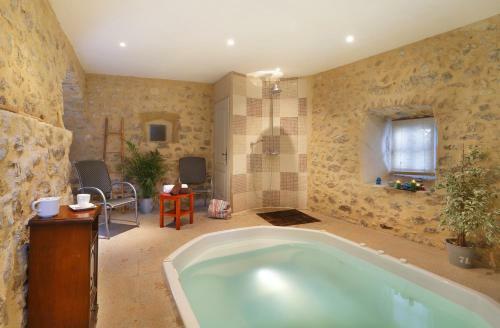 Bed & Breakfast Chateau De Montfroc