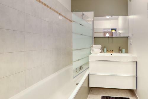 Apartment Virtuose - Disneyland Paris 5min - Train Station 250m