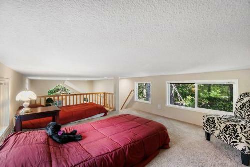 New Tiny Home Steps Away From Mt. Rainier