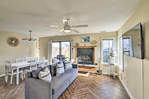 Cozy Virginia Beach Townhome About 6 Mi To Beach!