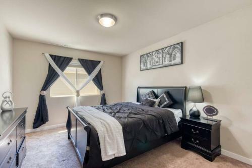 Quieter Villa: Neighborhood, Closer To Boeing