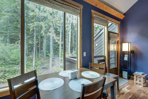 23sw - Luxurious - Wi-fi - Fireplace - Sleeps 4 Home