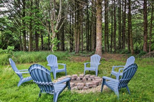 1-acre Home With Hot Tub 1 Mile To Beach Access!