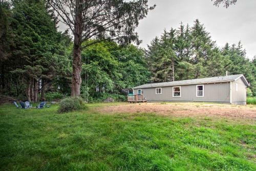 1-acre Home With Hot Tub 1 Mile To Beach Access!